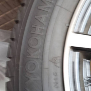 スタッドレス4本セット(ホイル付き) ほぼ新品