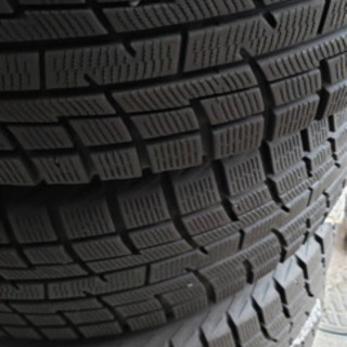 スタッドレス4本セット(ホイル付き) ほぼ新品