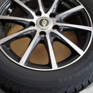 スタッドレス4本セット(ホイル付き) ほぼ新品