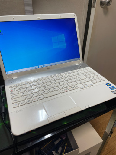 NEC ノートパソコン　美品　Lavie ホワイト　本体　HDD750GB