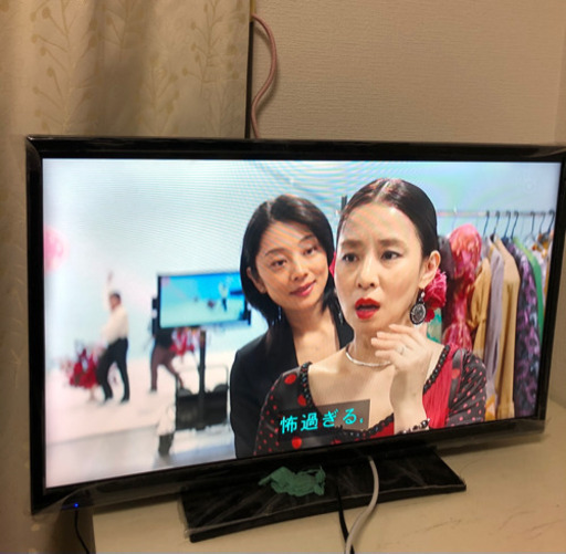 液晶テレビ　28型