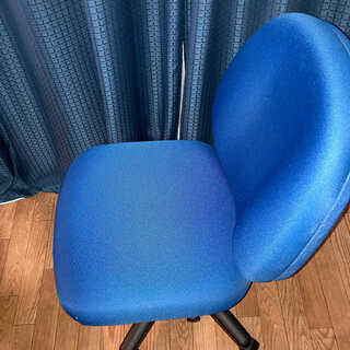 【ネット決済】青色の椅子・デスクチェア