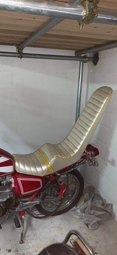 ホークⅡ シート       cbx gs  旧車