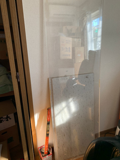 アクリル板です