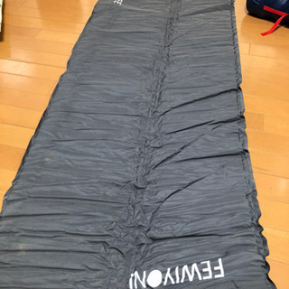 キャンプ用品　インフレーターマット（1月末迄）