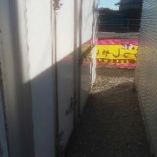 シャッター式】【横スライド扉】【床はステンレス】【3t車でも配送可