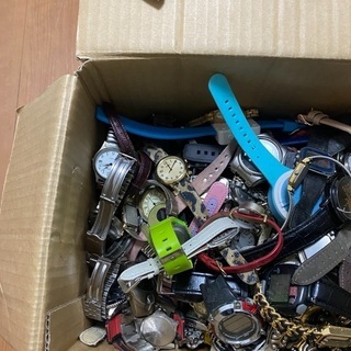 時計。 複数9〜12kg、300〜350コ