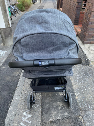 アップリカ イージーバギー グレー