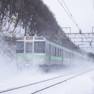 福井で電車撮影　雪煙
