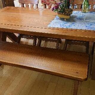 一枚板のテーブルを譲ります。