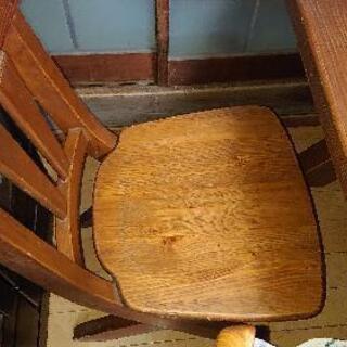 一枚板のテーブルを譲ります。