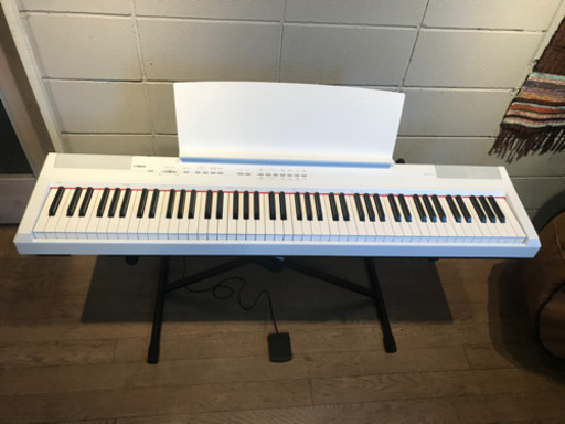 【美品】ポータブル電子ピアノ　Yamaha P-105WH  折畳みスタンド、ソフトケース付き