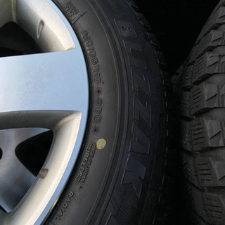 日産215-60/17. アルミホイール付きスタッドレスタイヤ❄️綺麗❄️取り付け無料★