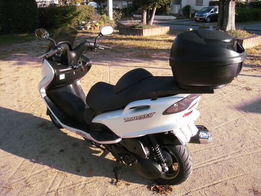 ヤマハ マジェスティー125CC FI 強制保険約4年付き 最終型 色ホワイト