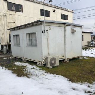 プレハブ小屋