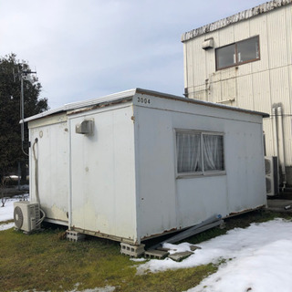 プレハブ小屋
