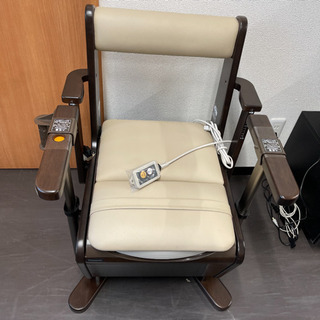 未使用家具調トイレ 【座楽】 ひじ掛け昇降 PN-L23718　