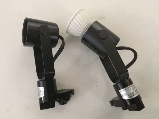 コイズミ　LEDスポットライト　2つ　一つ電球無し本体のみ