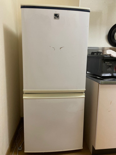 シャープ冷蔵庫 137L