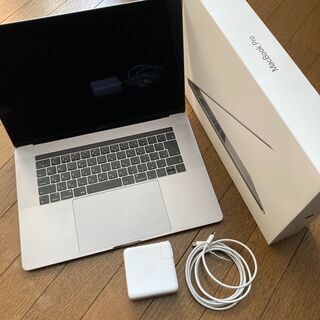 MacBook Pro 2018モデル15インチ（TouchBa...