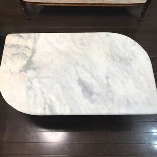 イタリア製の大理石ソファテーブル
