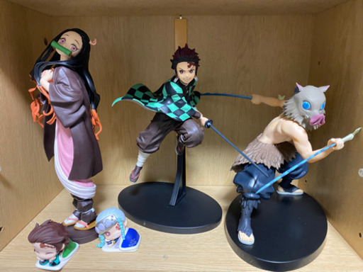 鬼滅の刃フィギュアセット売ります