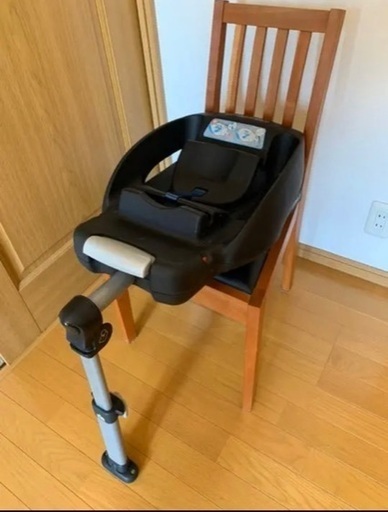 マキシコシ イージーベース 2 チャイルドシート