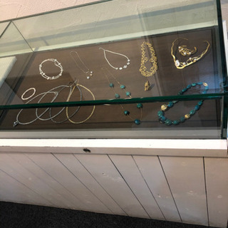 価格相談　ジュエリーショーケース　定価100万