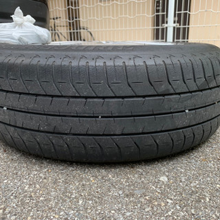 プリウス50純正タイヤ　195/65R15