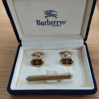 【ネット決済・配送可】BURBERRY　カフスボタンネクタイピンセット