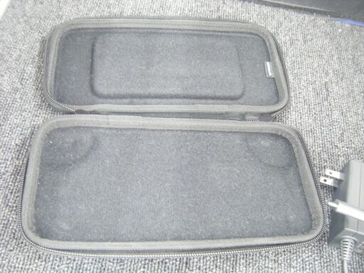 任天堂　スイッチライト　HDH-001　中古品　ケース、アダプター有 任天堂 スイッチライト HDH-001 中古品 ケース、アダプター有 NINTENDO