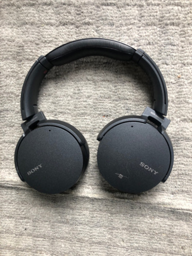 SONYのヘッドホンMDR-XB950N1