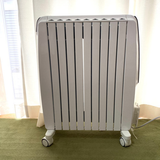 デロンギ オイルヒーター(10〜13畳用) - オイルヒーター 