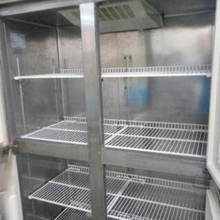 業務用冷蔵庫847 L 年式不明別館倉庫浦添市安波茶2-8-6