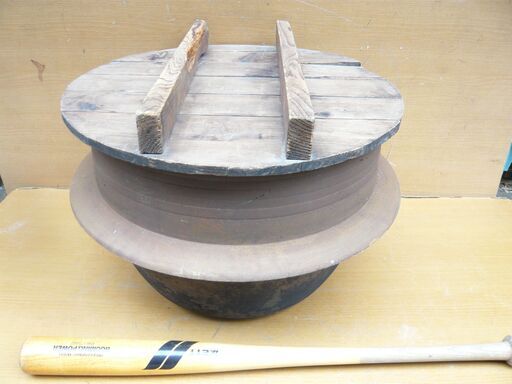 大型の鉄釜　大量煮物・炊飯　アウトドアや非常時用