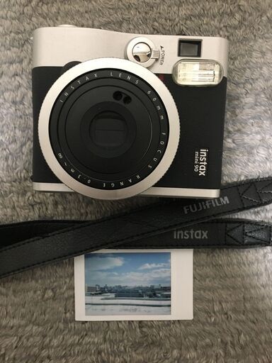 Instax チェキ Mini 90 Fujifilm ＋9枚入り+ストラップ+充電器 インスタントカメラ
