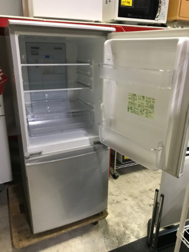 シャープ137L冷蔵庫2ドア