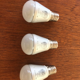 LED電球(調光器対応、Panasonic、E17)３個売ります