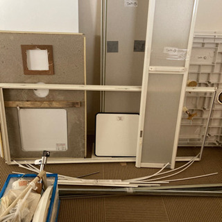 シャワールーム　欲しい方どうぞ！