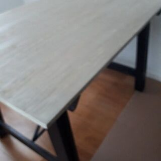 【ネット決済】アンティーク調のお洒落なダイニングテーブル