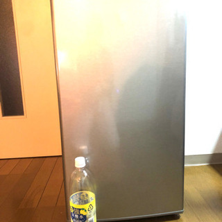 【2020年製】AQUA 冷蔵庫(75L・右開き)　ブラッシュシルバー