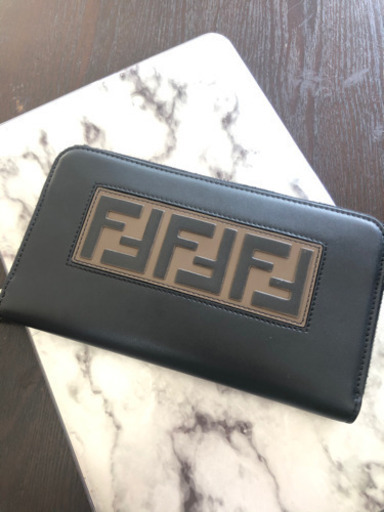 【値下げ！】FENDI 長財布