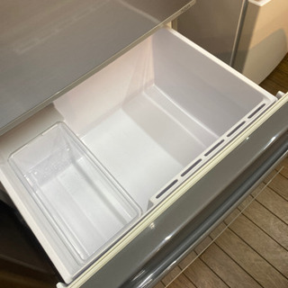 （J9）AQUA アクア　3ドア冷蔵庫　AQR-271E 272L 2016年式