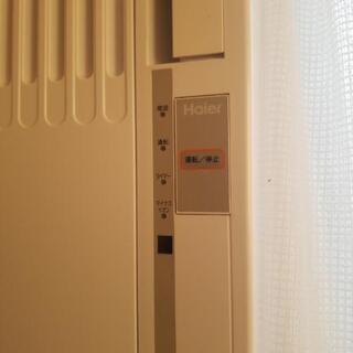 値下げ中！新品並み美品。ハイアール窓用エアコン、リモコン付属 