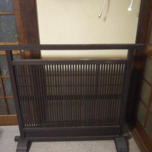 格子の柵