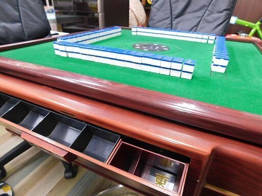 動作品 JAN-YU 雀友ストレート 全自動麻雀卓 専用牌 専用サイドテーブル レザーチェア4客セット