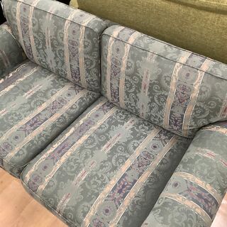 取りに来れる方限定】マルニ木工の2掛けソファーでございます！