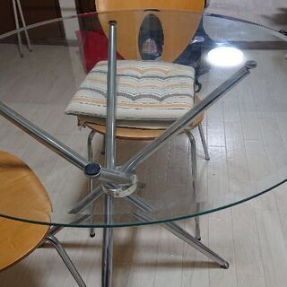 ガラスダイニングテーブル 椅子2脚