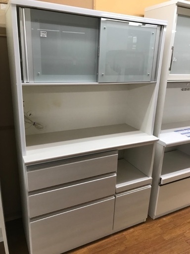 大川家具 レンジボード ネジダボ×サイレントレール採用の使いやすい食器棚です！
