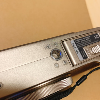 【未使用品】富士フイルム デジタルカメラ XF10 シャンパンゴールド